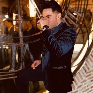 Meet your Posher, Hector